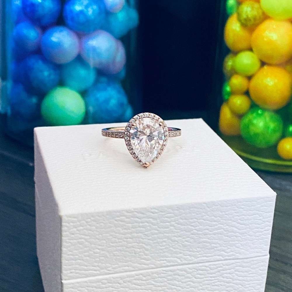 PANDORA Classic Teardrop Halo Ring